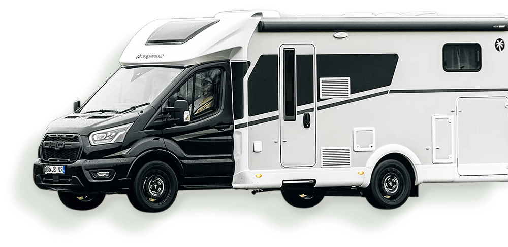 Vooraanzicht Sunlight Adventure - Bergland Camperverhuur